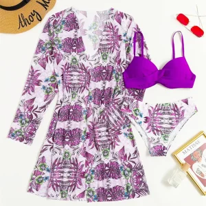 Traje de Baño de Tres Piezas